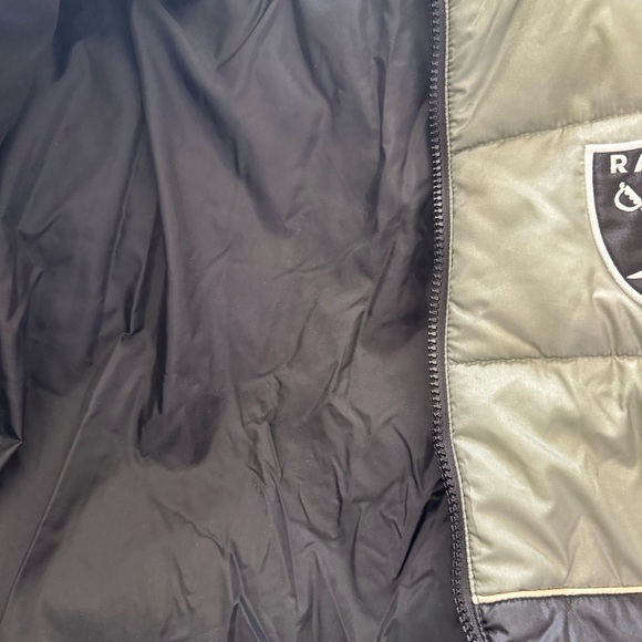 Vintage Reebok NFL Oakland Raiders Puffer Men’s Jacket  Size XL Sleeve Pockets - Picture 9 of 12